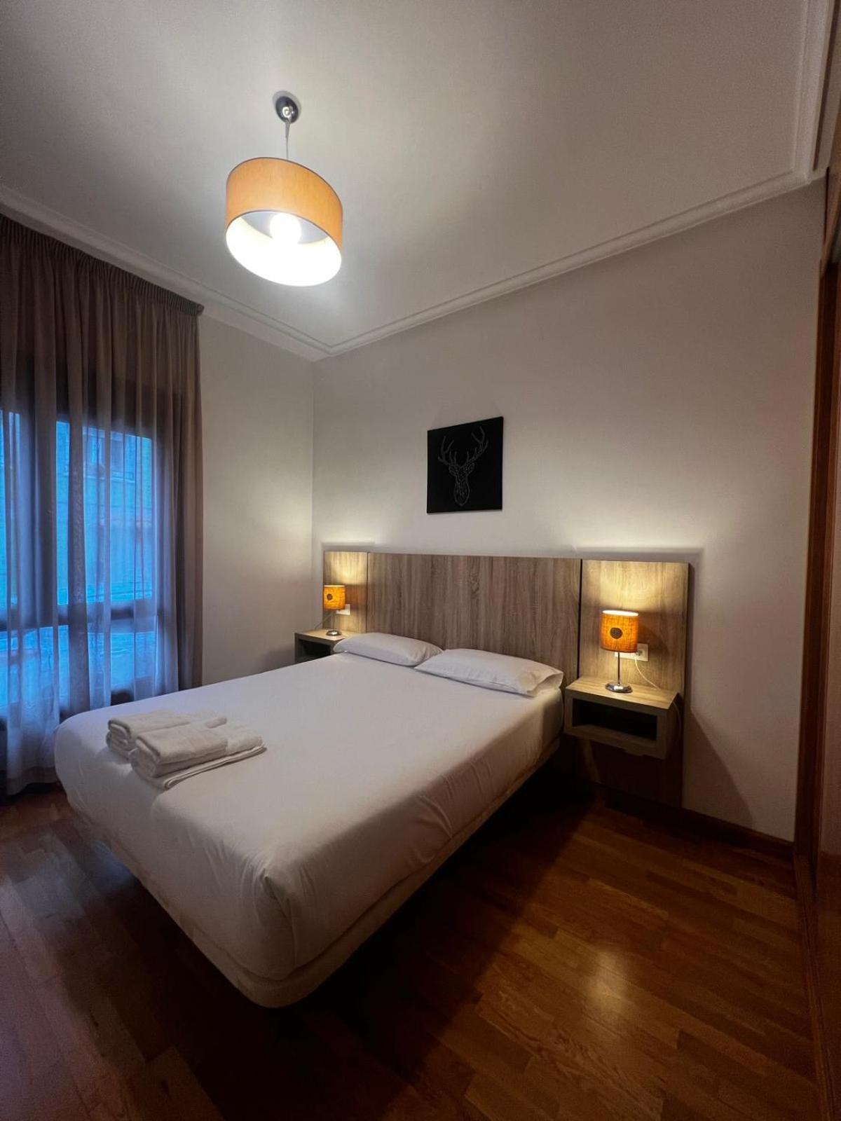 Apartamentos El Caxigu Аренас-де-Кабралес Экстерьер фото