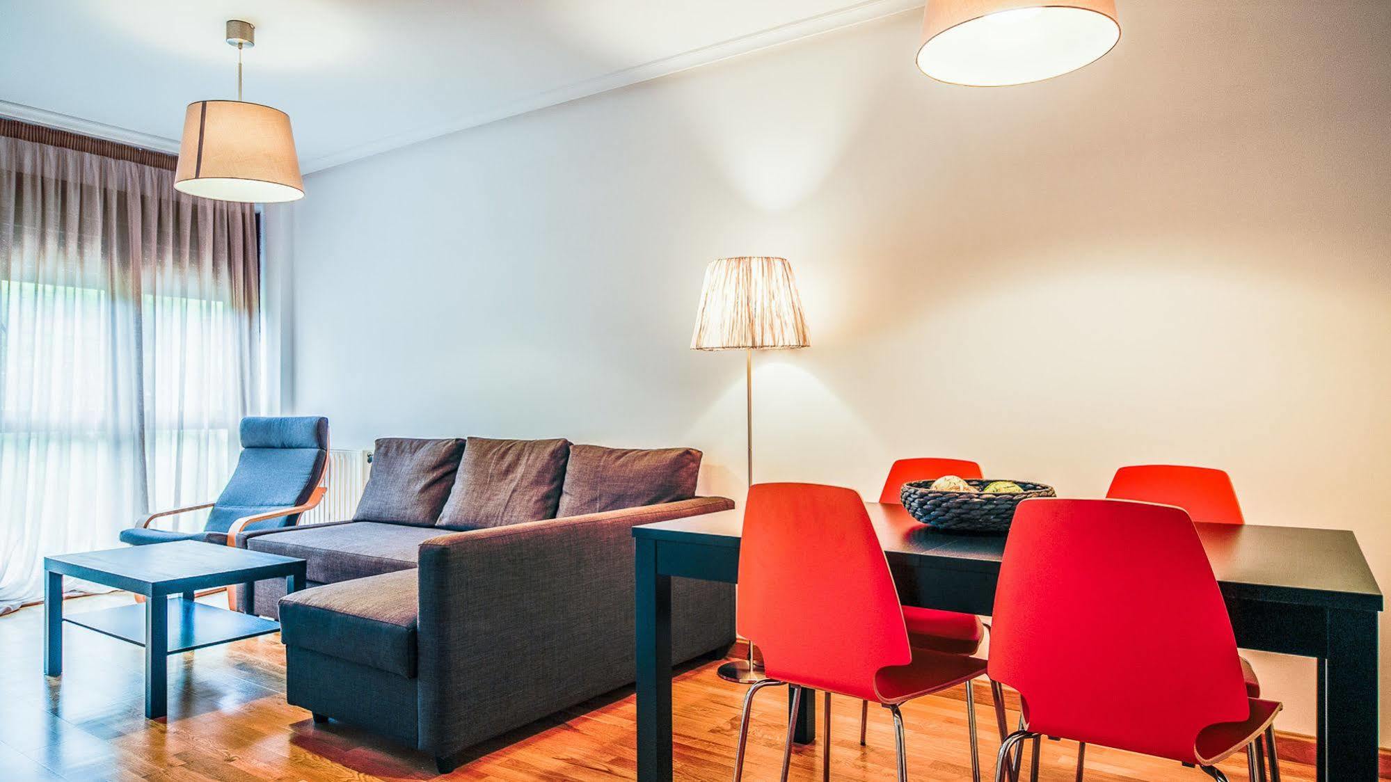 Apartamentos El Caxigu Аренас-де-Кабралес Экстерьер фото