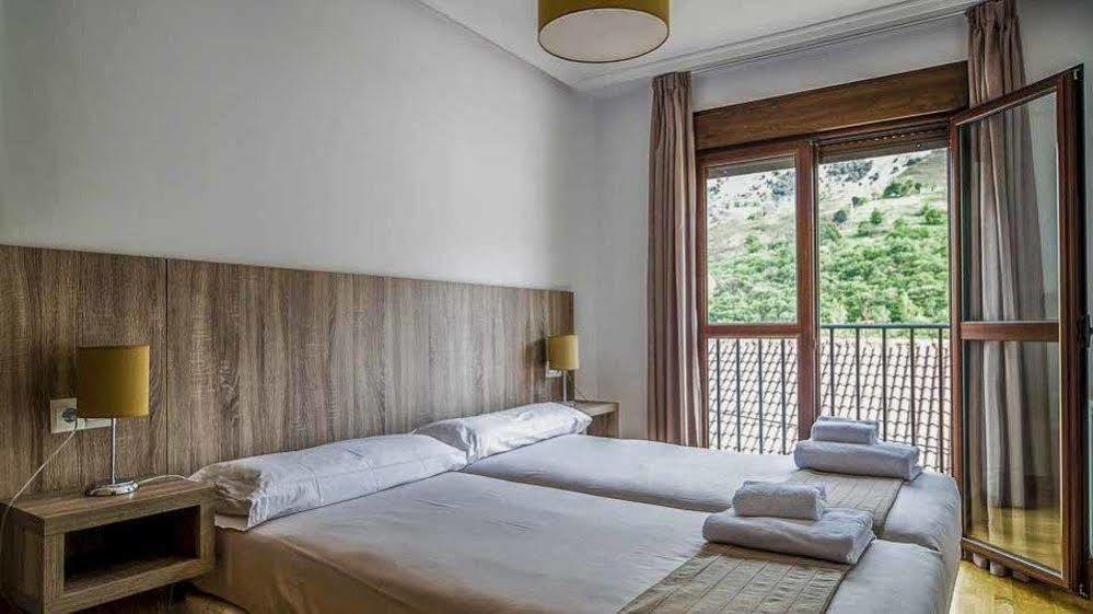 Apartamentos El Caxigu Аренас-де-Кабралес Экстерьер фото